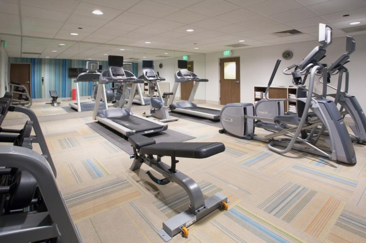 Holiday Inn Express & Suites - Dallas Market Center By Ihg エクステリア 写真